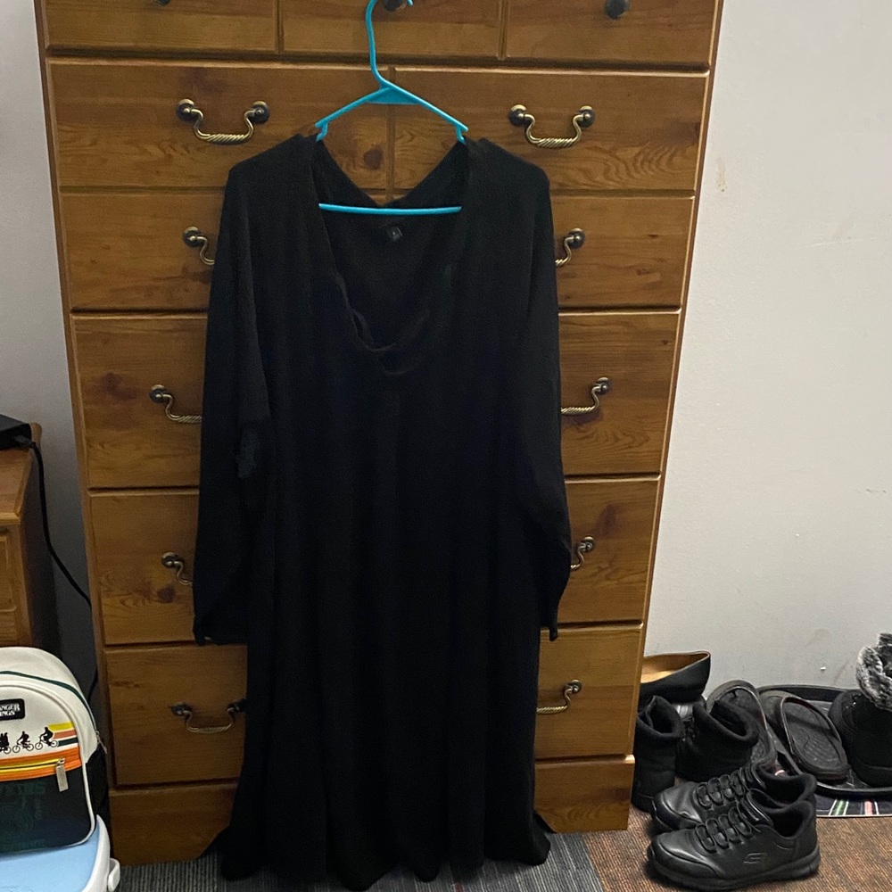 Torrid Size 6 Black Long Sleeve Lattice V-Neck Dress